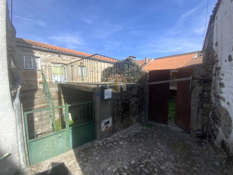 Moradia T1 para Venda em Miuzela e Porto de Ovelha Foto 1