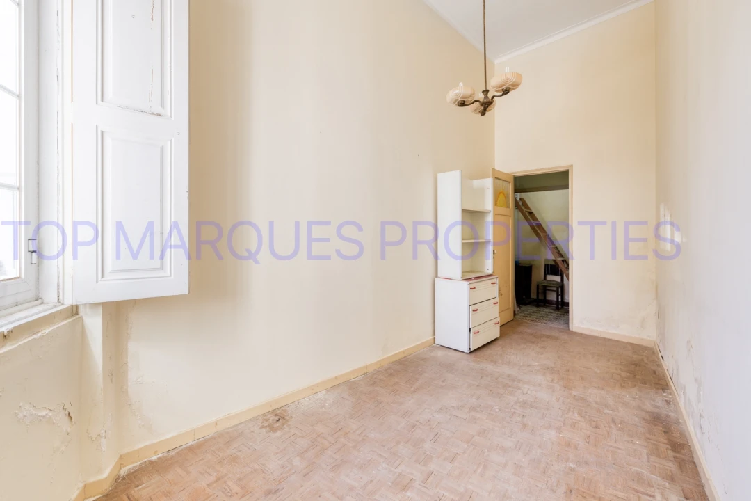Moradia T4 para Venda em Olhão Foto 3