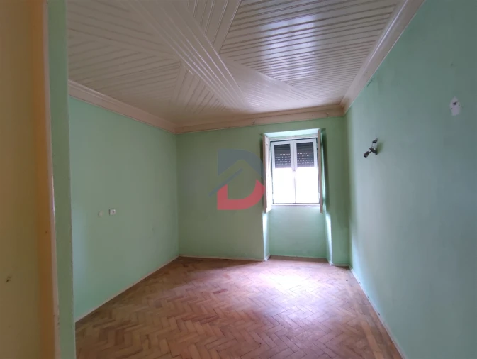 Moradia T5 para Venda em Cebolais de Cima e Retaxo Foto 5