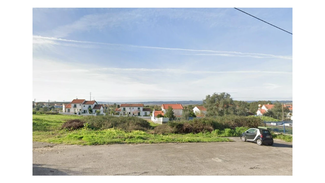 Terreno para Venda em Taveiro, Ameal e Arzila Foto 1