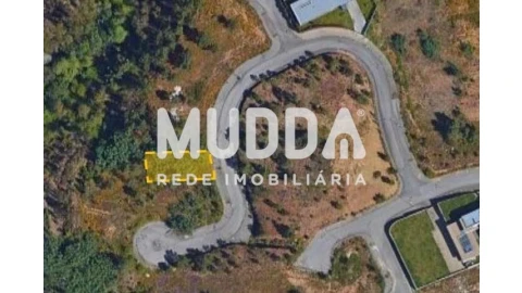 Terreno para Venda em Nogueira do Cravo e Pindelo
