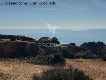 Moradia T4 para Venda em Bensafrim e Barão de São João
