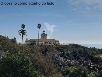 Moradia T4 para Venda em Bensafrim e Barão de São João