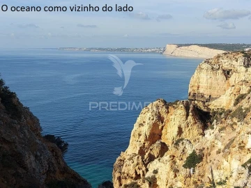 Moradia T4 para Venda em Bensafrim e Barão de São João
