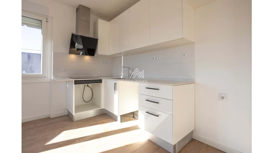 Apartamento T3 para Venda em Águas Livres Foto 5