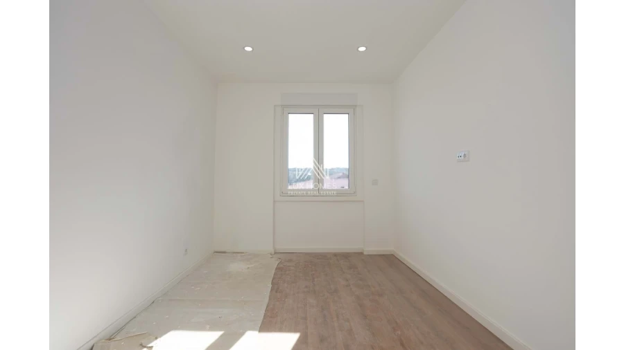 Apartamento T3 para Venda em Águas Livres Foto 20