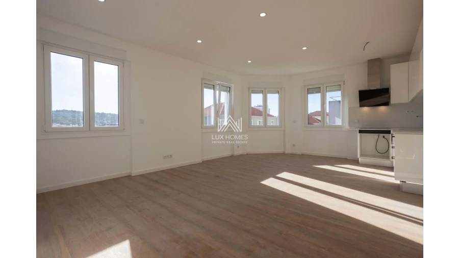 Apartamento T3 para Venda em Águas Livres Foto 2