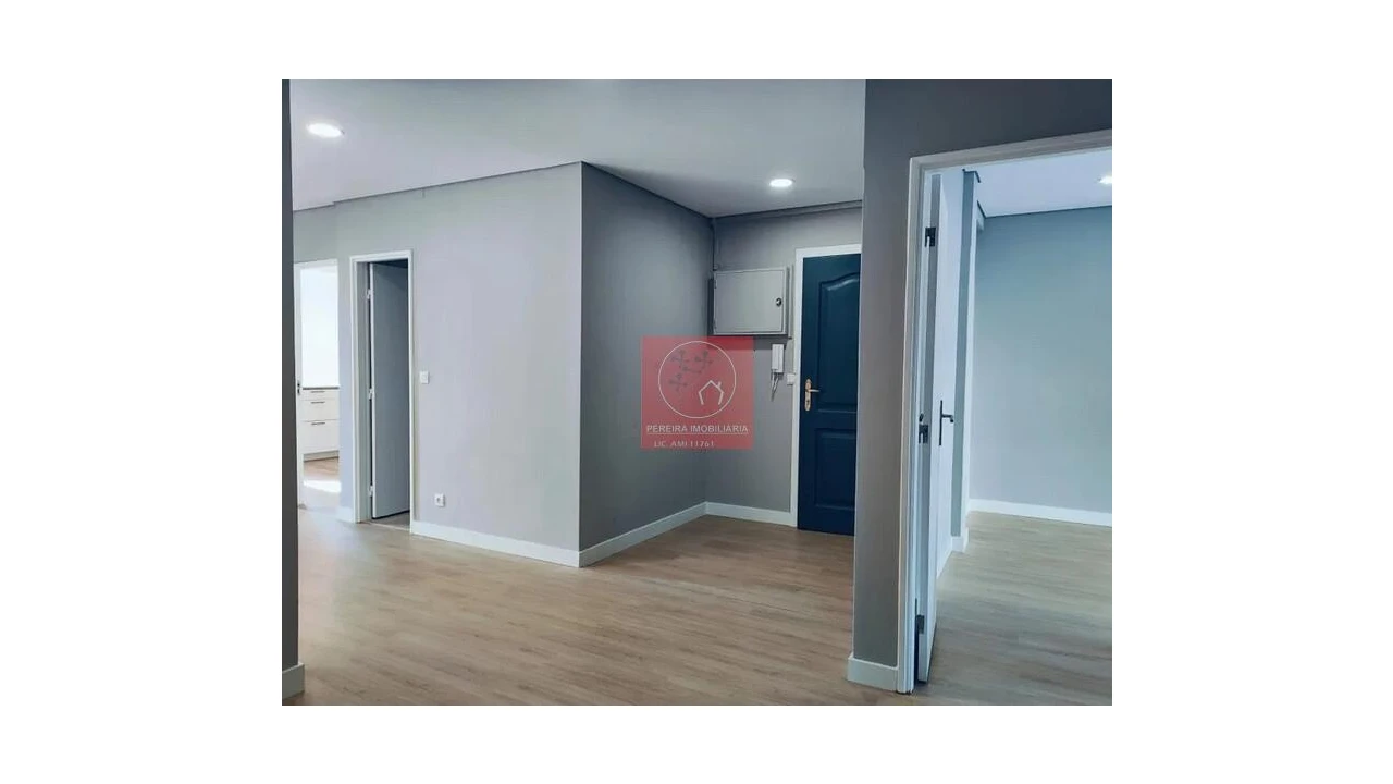 Apartamento T4 para Venda em Braga (Maximinos, Sé e Cividade) Foto 11