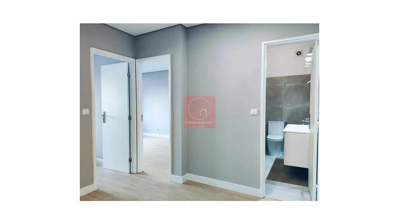 Apartamento T4 para Venda em Braga (Maximinos, Sé e Cividade) Foto 6