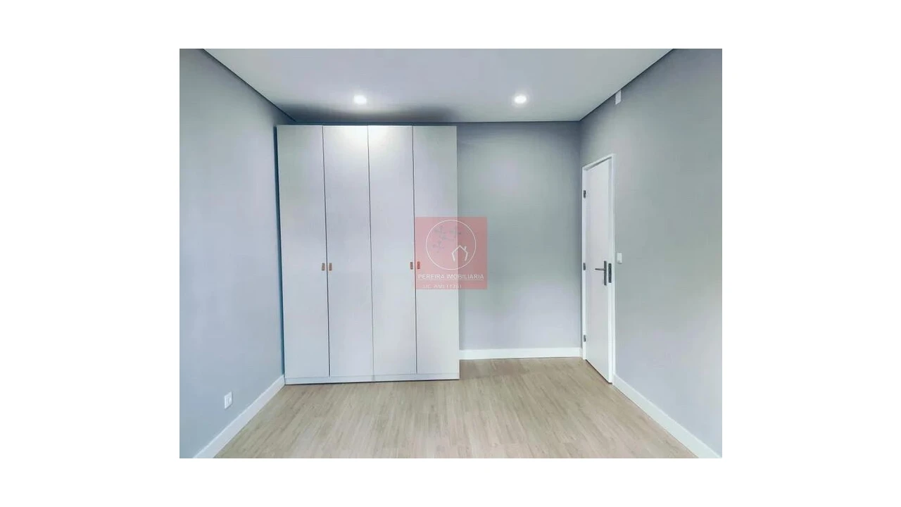 Apartamento T4 para Venda em Braga (Maximinos, Sé e Cividade) Foto 9