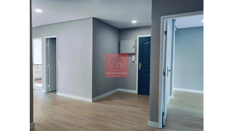 Apartamento T4 para Venda em Braga (Maximinos, Sé e Cividade) Foto 11