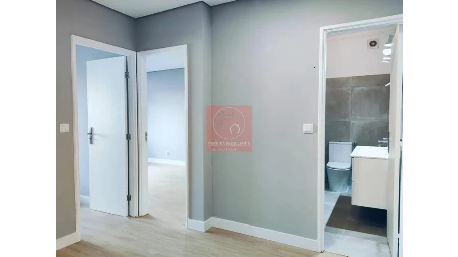 Apartamento T4 para Venda em Braga (Maximinos, Sé e Cividade) Foto 6