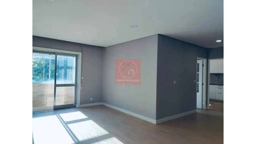 Apartamento T4 para Venda em Braga (Maximinos, Sé e Cividade) Foto 3