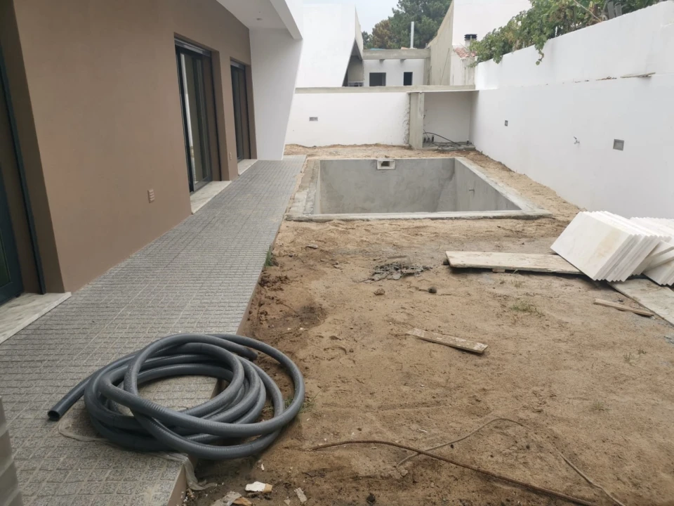 Moradia T4 para Venda em Fernao Ferro Foto 10