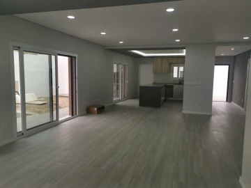 Moradia T4 para Venda em Fernao Ferro