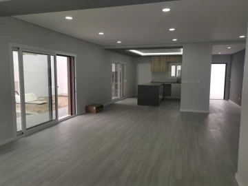 Moradia T4 para Venda em Fernao Ferro