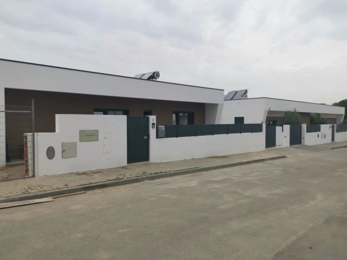 Moradia T4 para Venda em Fernao Ferro Foto 2