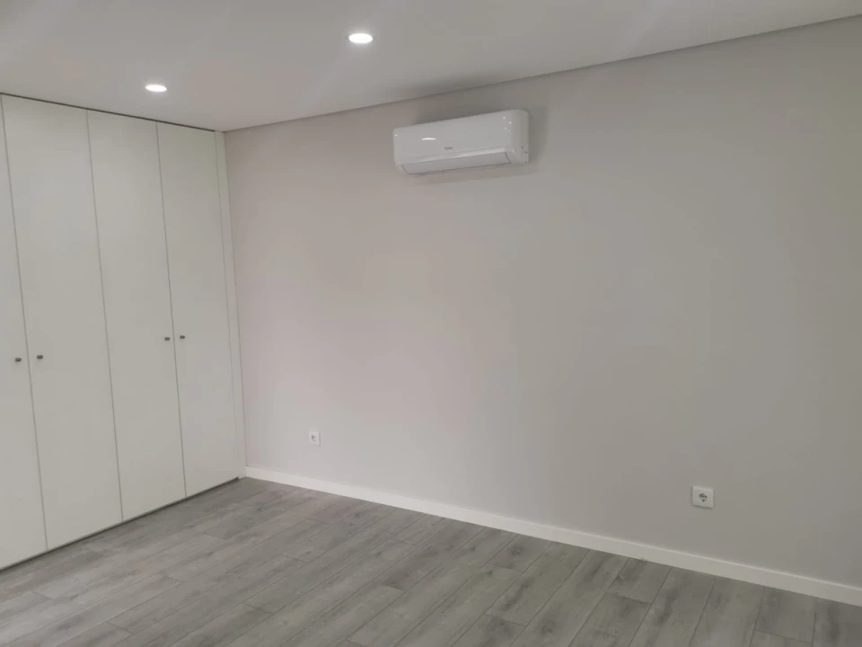 Moradia T4 para Venda em Fernao Ferro Foto 20