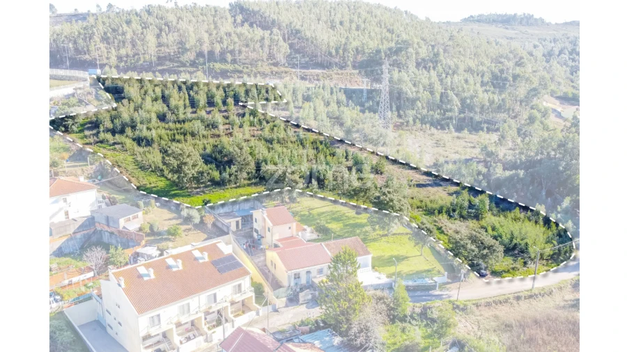 Terreno para Venda em Fânzeres e São Pedro da Cova Foto 3
