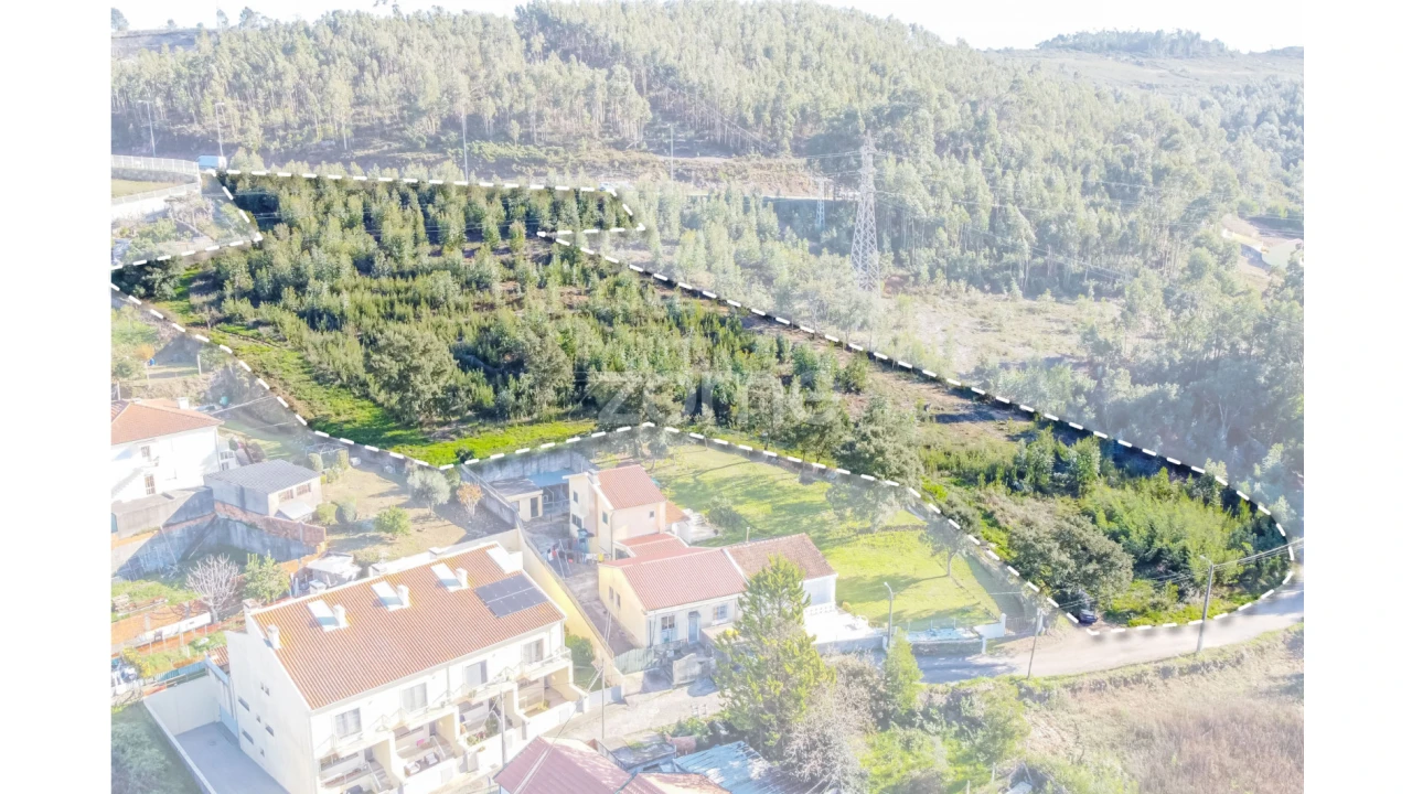 Terreno para Venda em Fânzeres e São Pedro da Cova Foto 3