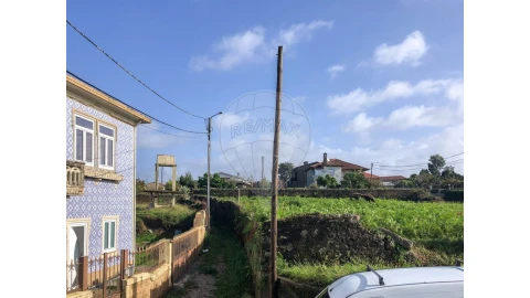 Terreno para Venda em Vila de Cucujães