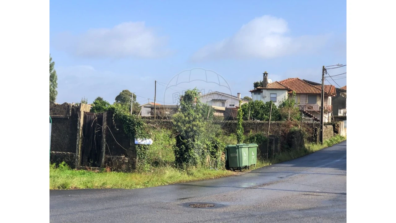 Terreno para Venda em Vila de Cucujães Foto 1