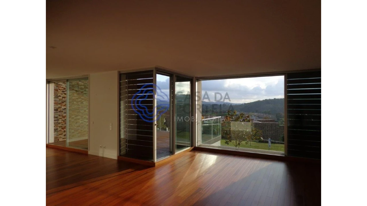 Moradia T3 para Venda em Água Longa Foto 2