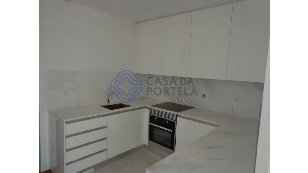 Moradia T3 para Venda em Água Longa Foto 12