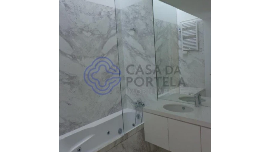 Moradia T3 para Venda em Água Longa Foto 10