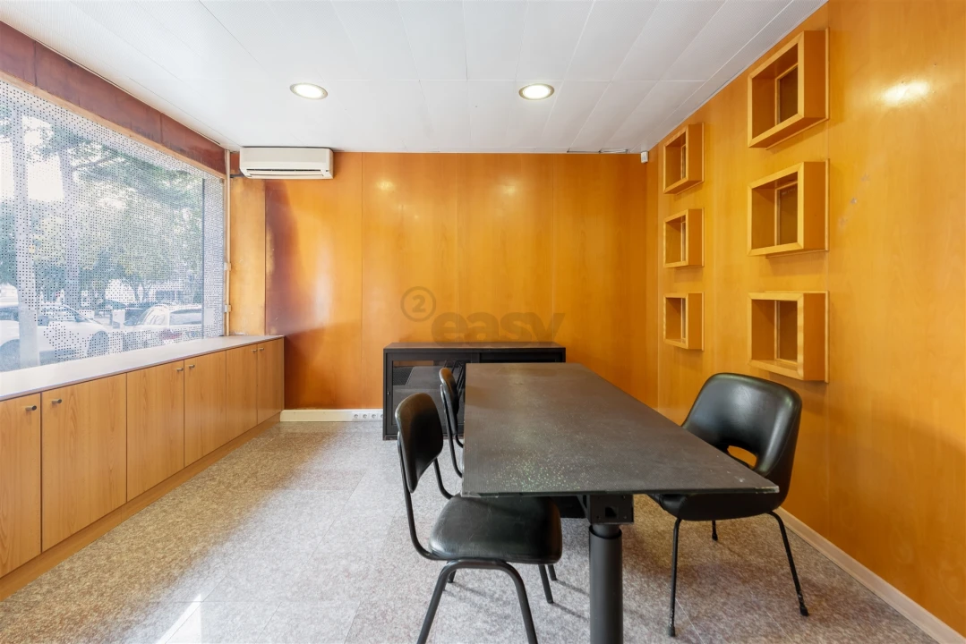 Escritório para Arrendamento em São Domingos de Rana Foto 18