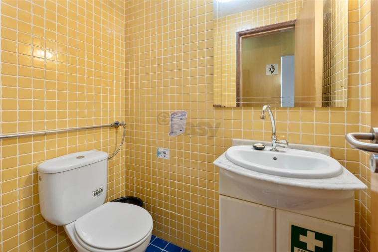 Escritório para Arrendamento em São Domingos de Rana Foto 25