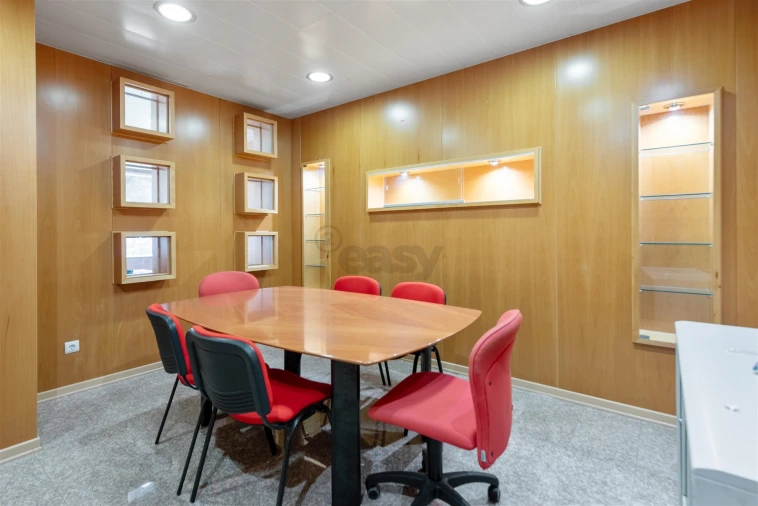 Escritório para Arrendamento em São Domingos de Rana Foto 4