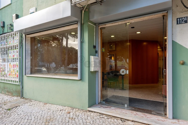 Escritório para Arrendamento em São Domingos de Rana Foto 19