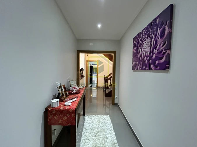 Moradia T4 para Venda em Tavarede Foto 16
