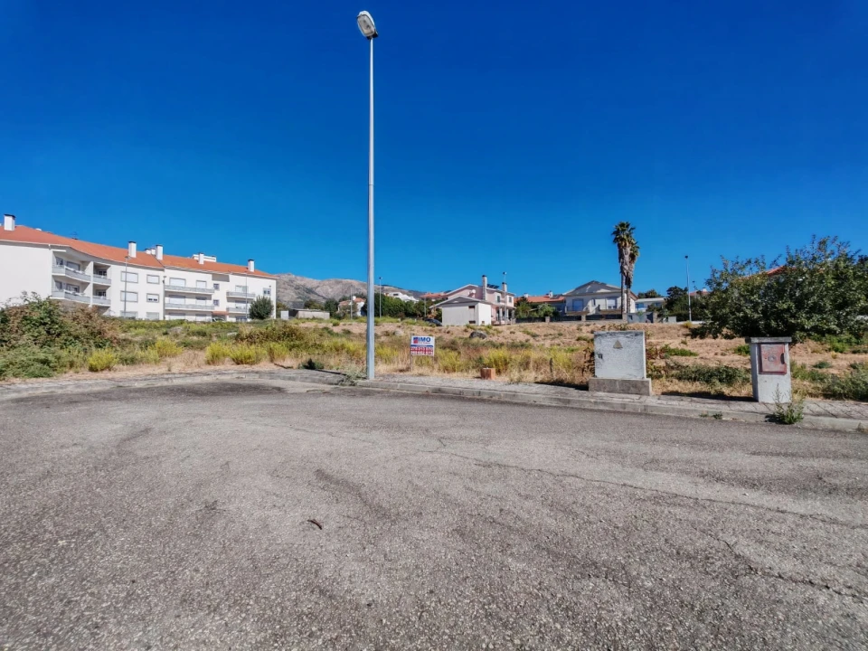 Terreno para Venda em Covilhã e Canhoso Foto 2