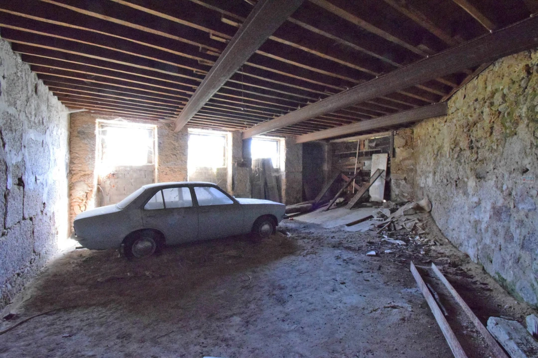 Armazém para Venda em Covilhã e Canhoso Foto 32