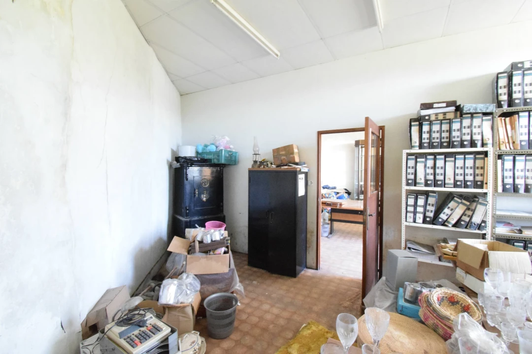 Armazém para Venda em Covilhã e Canhoso Foto 21