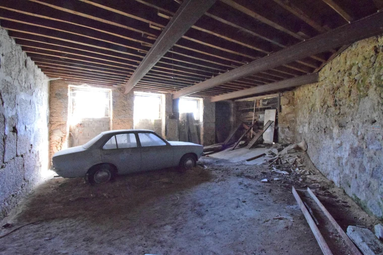 Armazém para Venda em Covilhã e Canhoso Foto 32