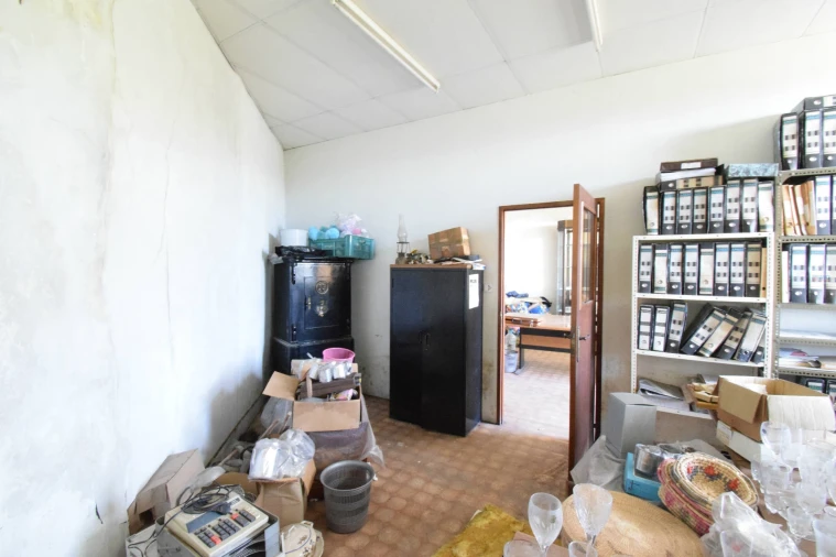 Armazém para Venda em Covilhã e Canhoso Foto 21