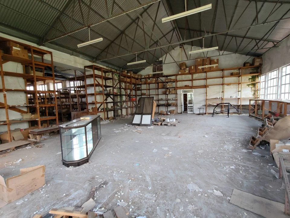 Armazém para Venda em Covilhã e Canhoso Foto 34