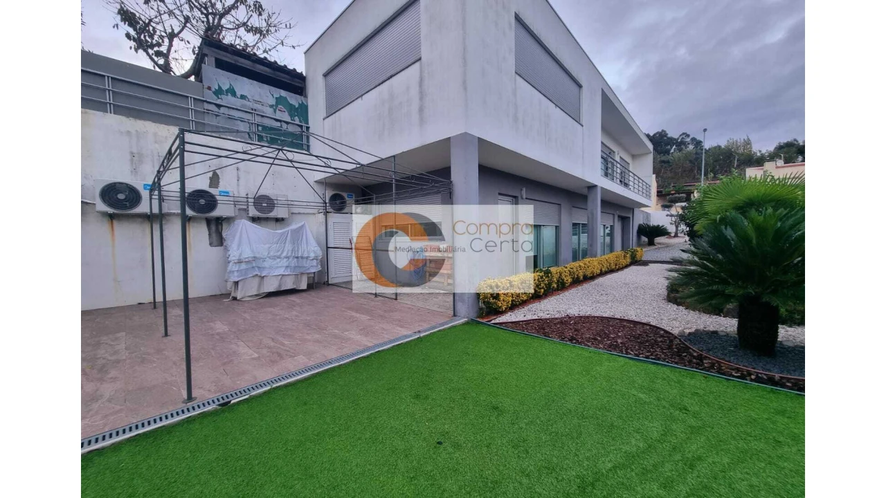 Moradia T3 para Venda em Serzedo e Calvos Foto 1