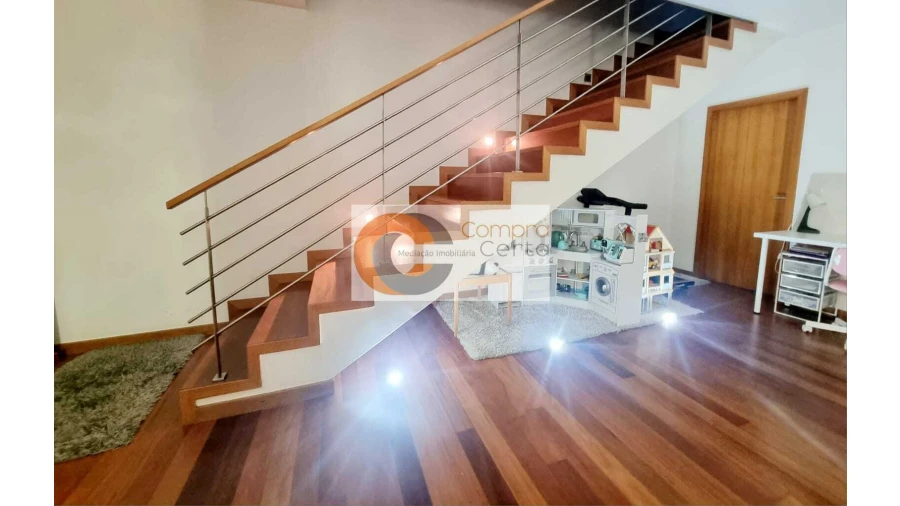 Moradia T3 para Venda em Serzedo e Calvos Foto 11