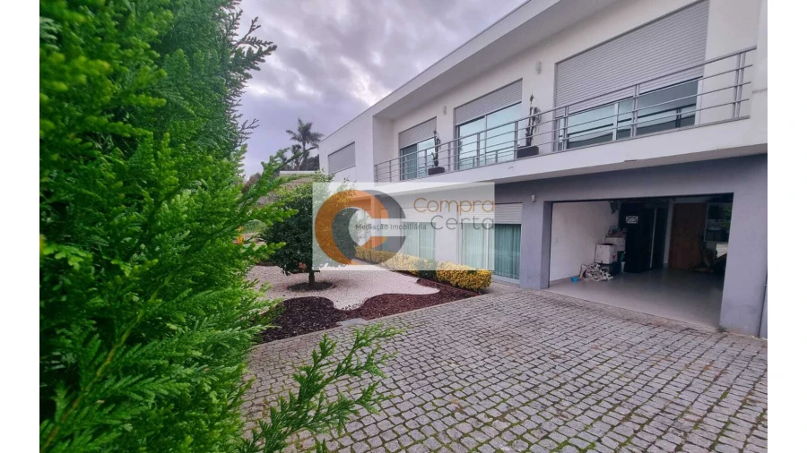 Moradia T3 para Venda em Serzedo e Calvos Foto 2