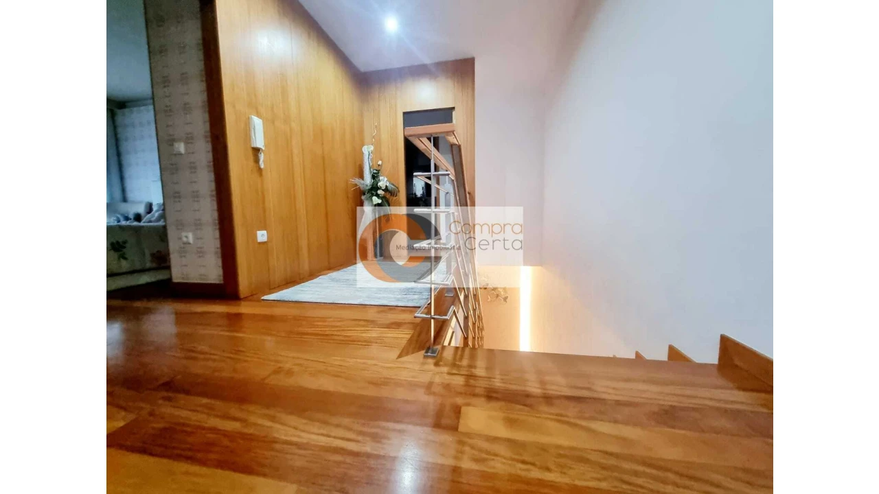 Moradia T3 para Venda em Serzedo e Calvos Foto 5