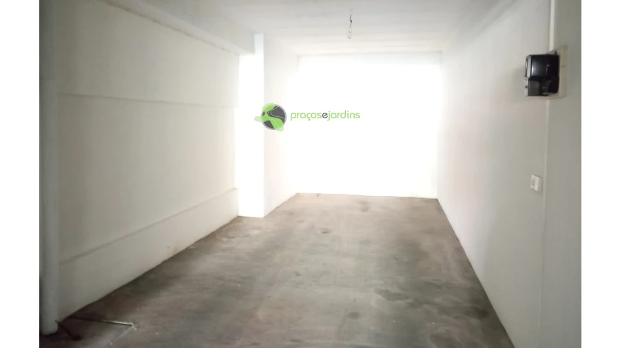 Garagem para Arrendamento em Marrazes e Barosa Foto 1