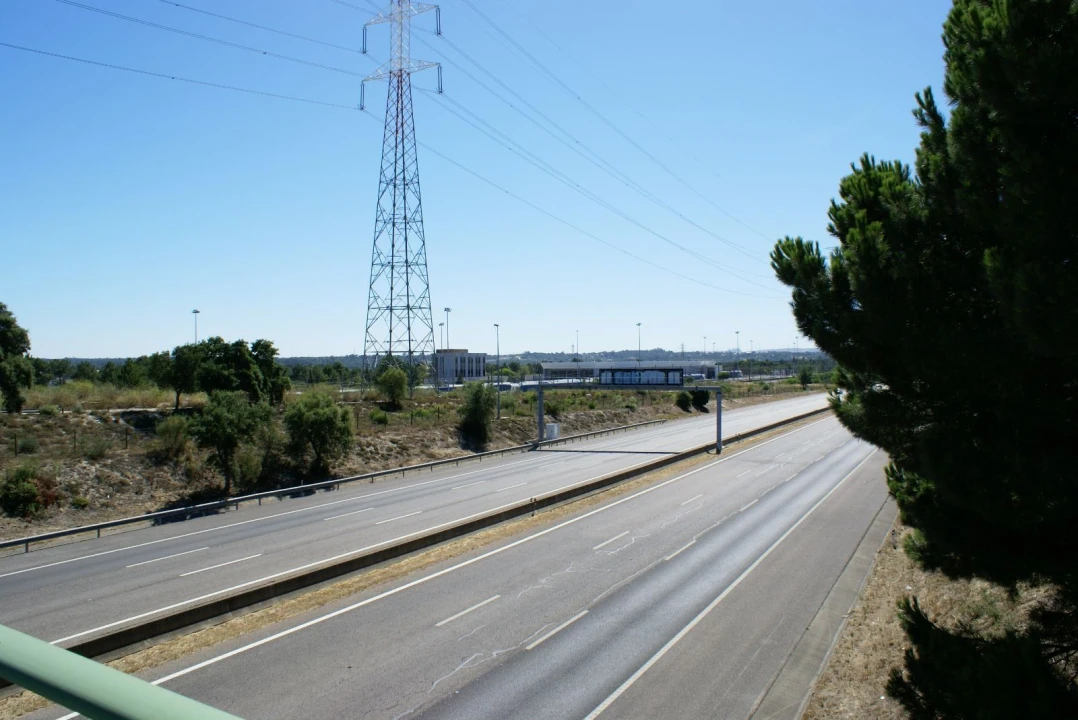 Terreno P/ Prédio para Venda em Fernao Ferro Foto 24