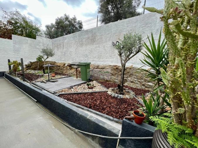 Moradia T3 para Venda em Eucisia, Gouveia e Valverde Foto 5