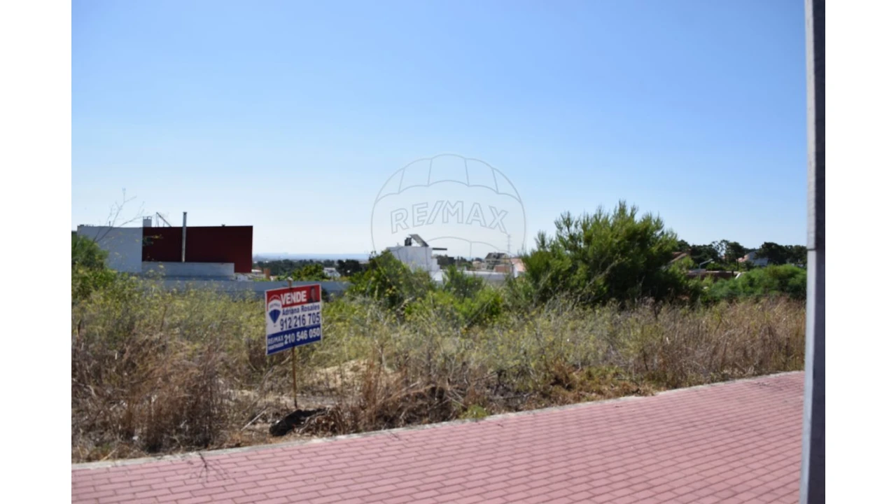 Terreno para Venda em Charneca de Caparica e Sobreda Foto 13