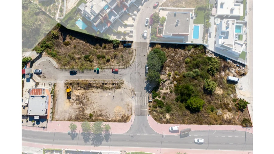 Terreno para Venda em Charneca de Caparica e Sobreda Foto 2