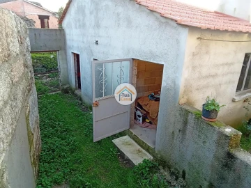 Moradia T1 para Venda em São Cipriano e Vil de Souto